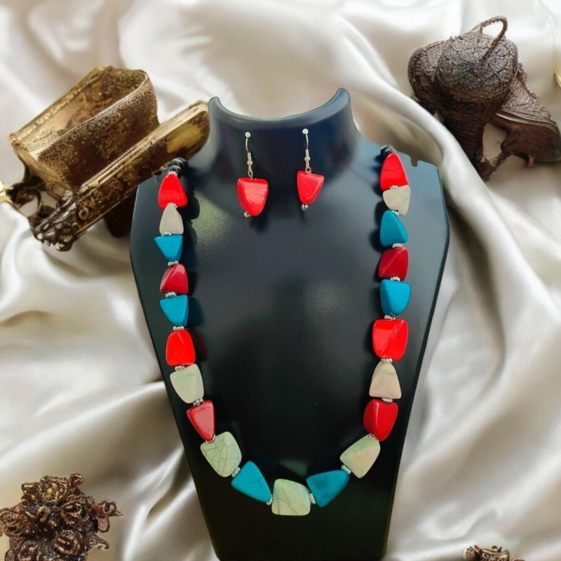 Multi-Color Geometric Beads Necklace Set - Image 9
