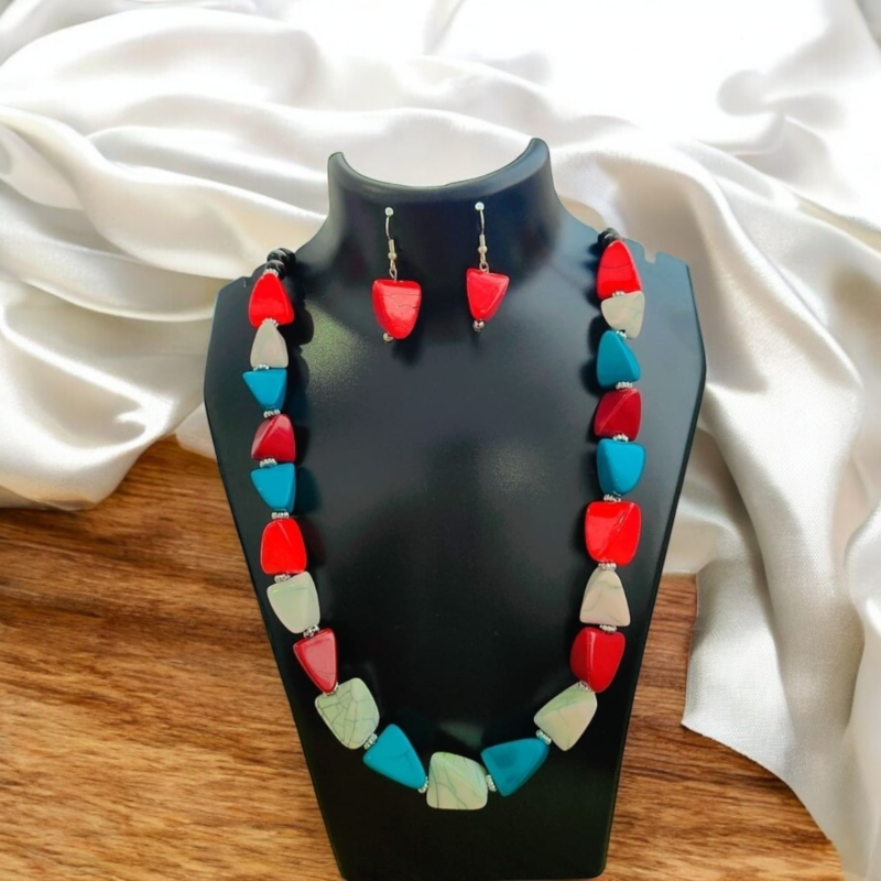 Multi-Color Geometric Beads Necklace Set - Image 7