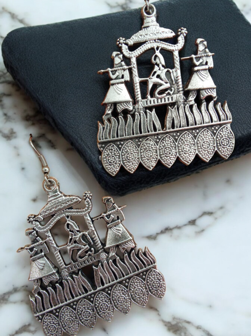 Dulhan Palki Oxidised Jhumka Earrings