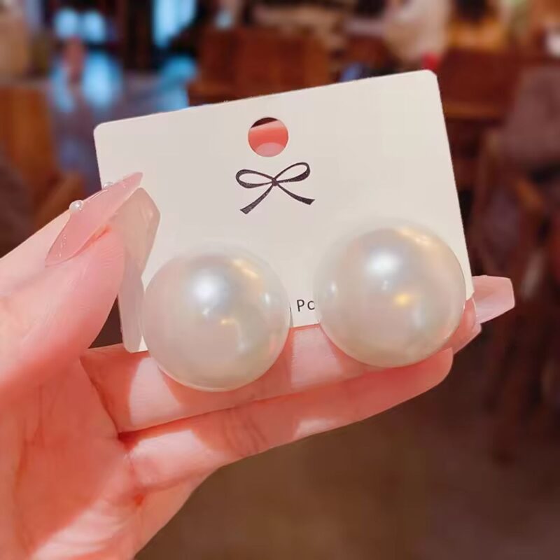 JJK 17 Pearl Heart Drop Earrings
