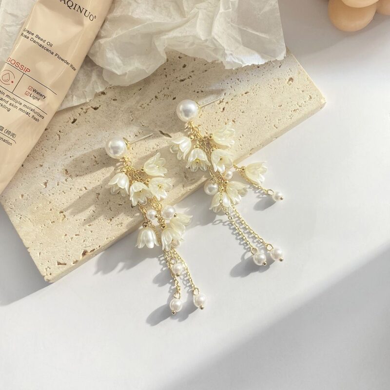 JJK 51 Lightweight Faux Pearl & Lily Flower Drop Earrings