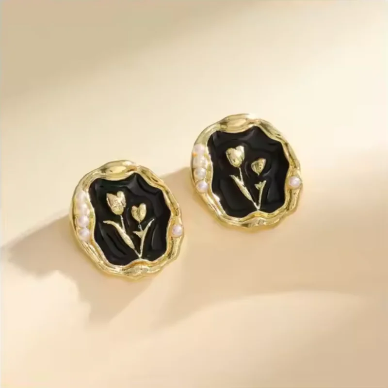 Circle drop earrings. - Image 2