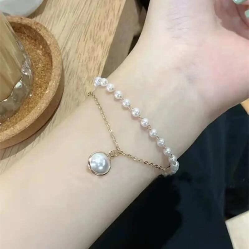 Double Layered Pearl and Gold Chain Bracelet. - Image 2