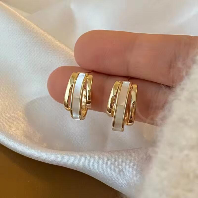 White Pearl Long Drop Earrings.