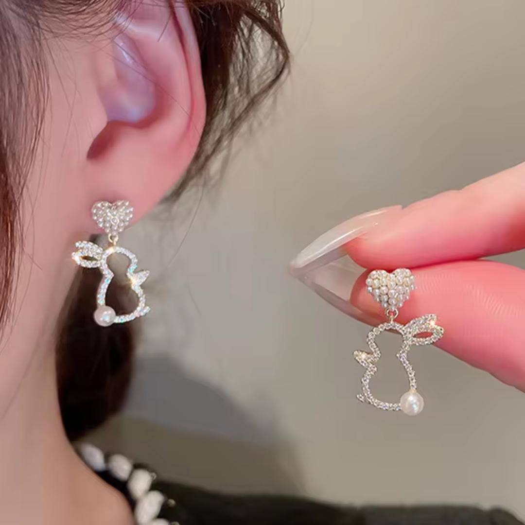 Western Style White Pearl Drop Dangle Earring - Image 3