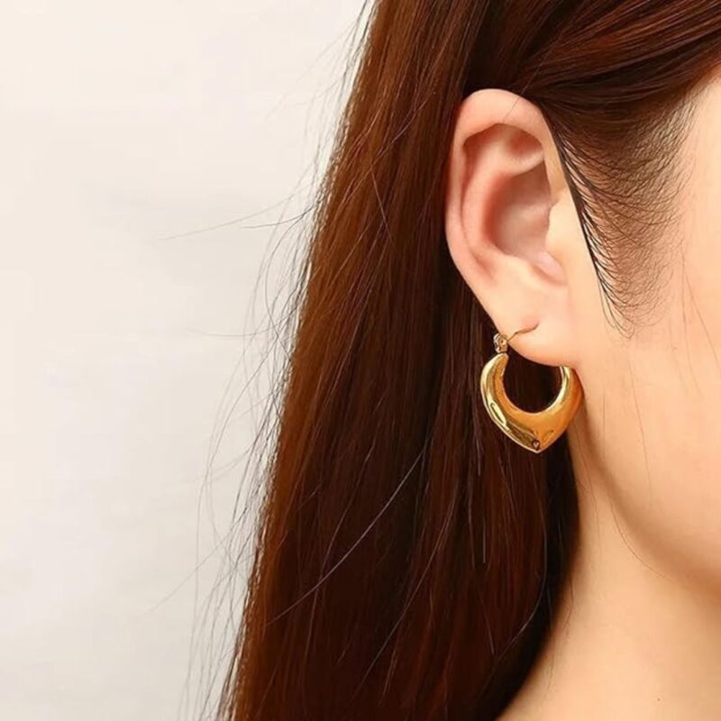 Gold-Toned Heart-Shaped Hoop Earrings. - Image 3