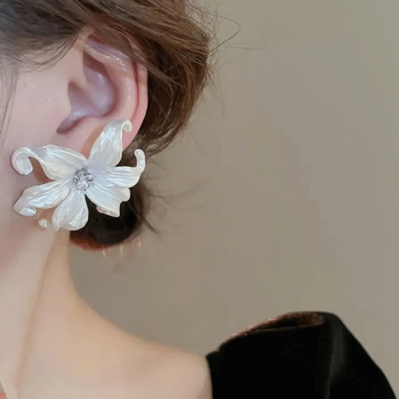 White Flower Stud Earrings or Floral Stud Earrings. - Image 3