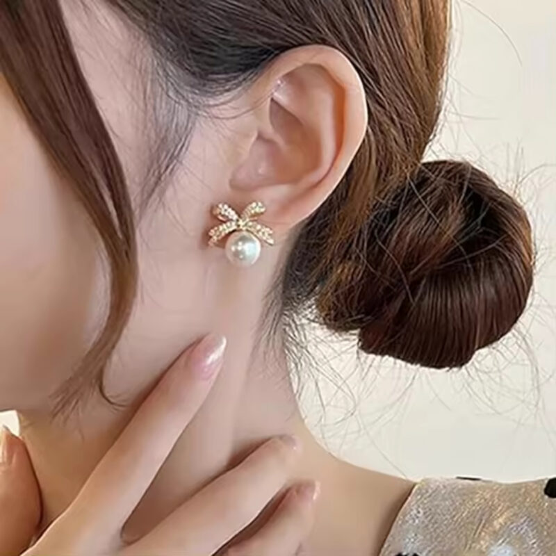 Bowknot Pearl Stud Earrings. - Image 3