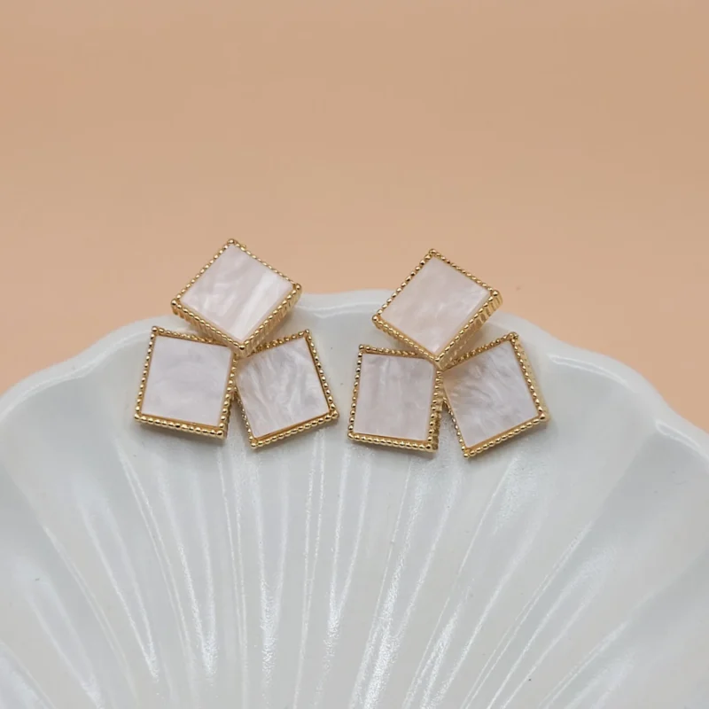Square Gold-Toned Pearl Stud Earrings with Rope Twist Border.