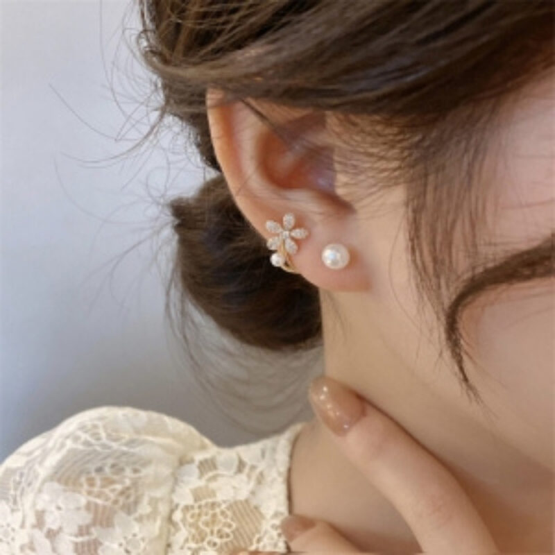 Korean Niche Design Pearl Flower Stud Earrings - Image 2