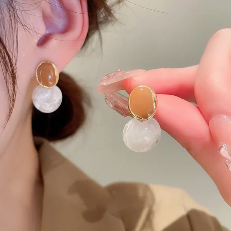 Stylish earrings. - Image 3