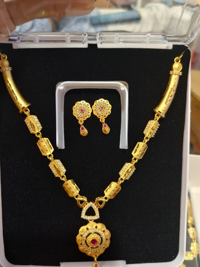 Fancyla micro polish gold-plated necklace set with matching earrings,