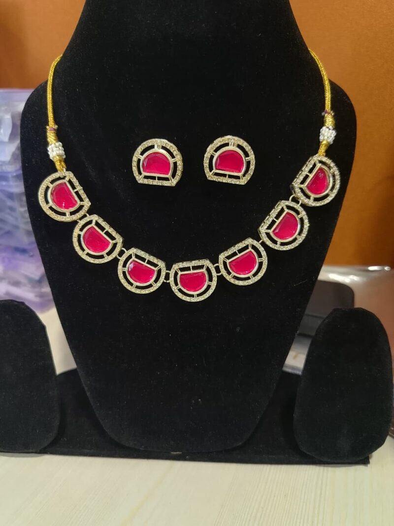 Kundan necklace with ruby-like red stones and matching earrings - Image 2