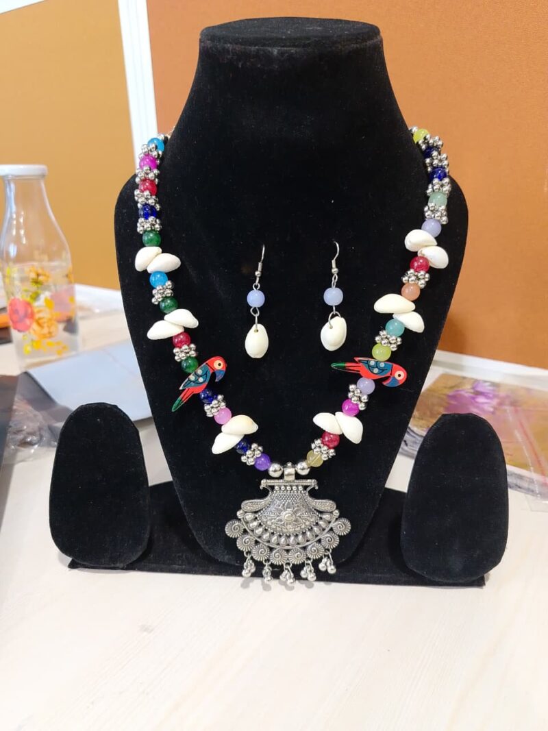 Multicolor German Silver Shell & Thread Beads Necklace Set - Image 2