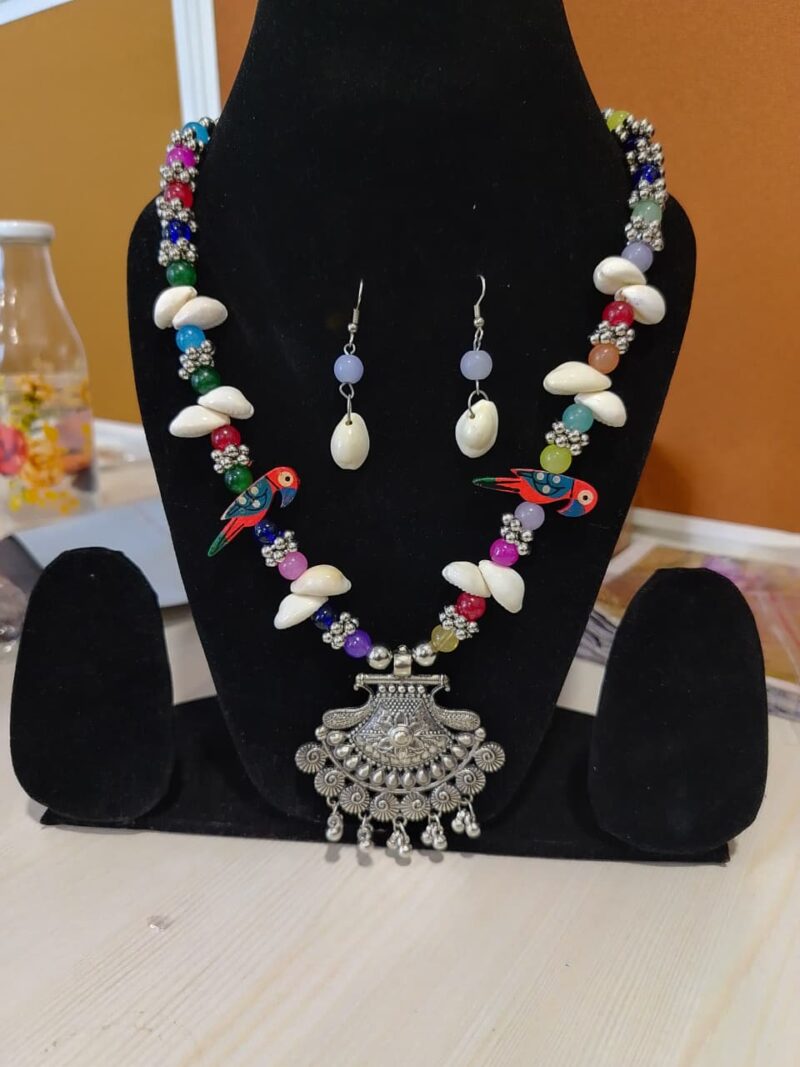 Multicolor German Silver Shell & Thread Beads Necklace Set