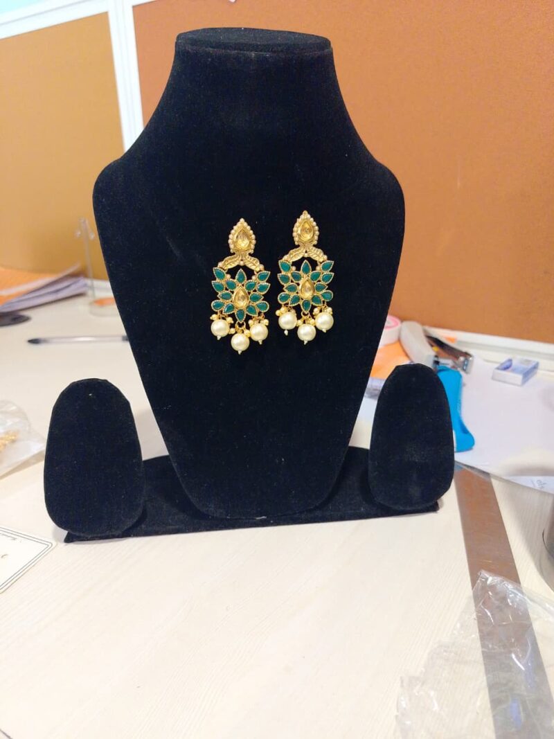Moissanite polki earrings with green stones - Image 4